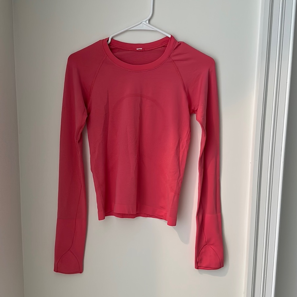 Lululemon Swiftly Tech Long Sleeve Race Length